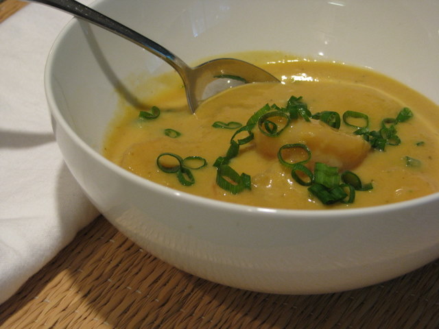 Curried Shrimp and Mango Soup